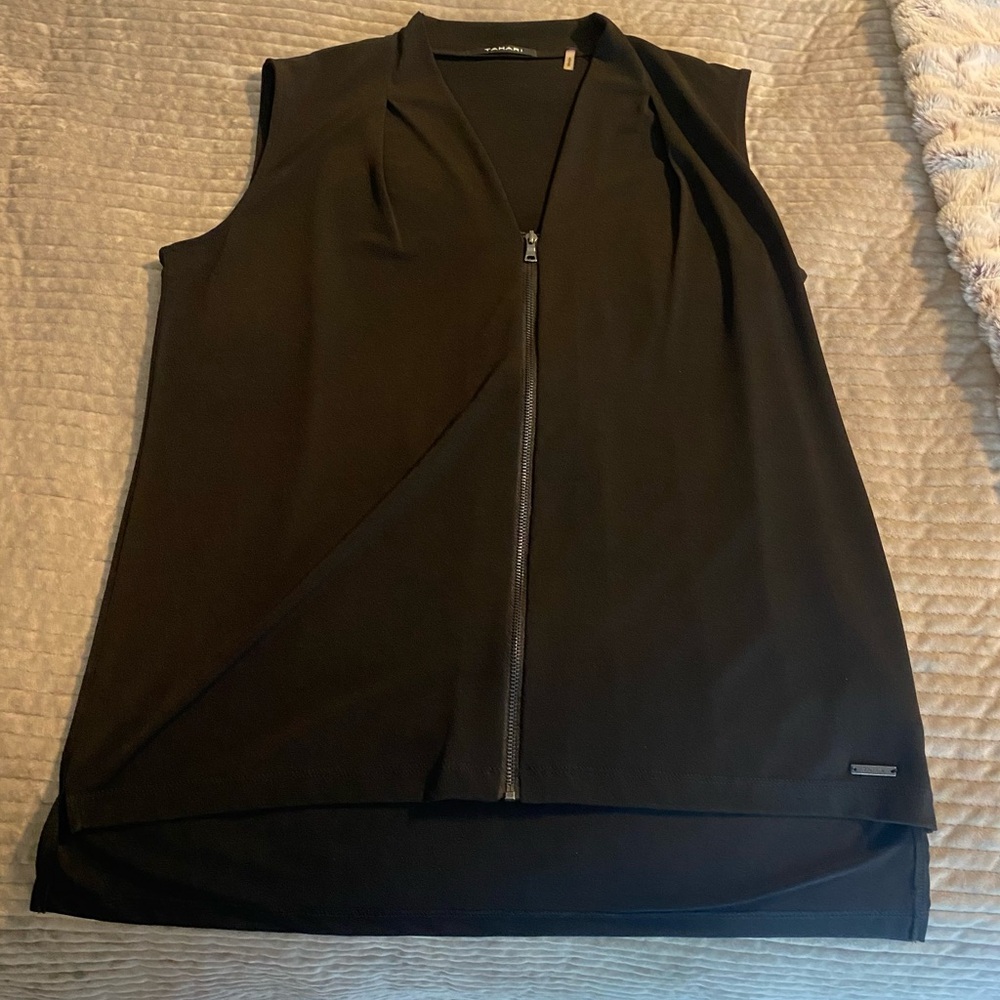 Tahari Black Sleeveless Blouse